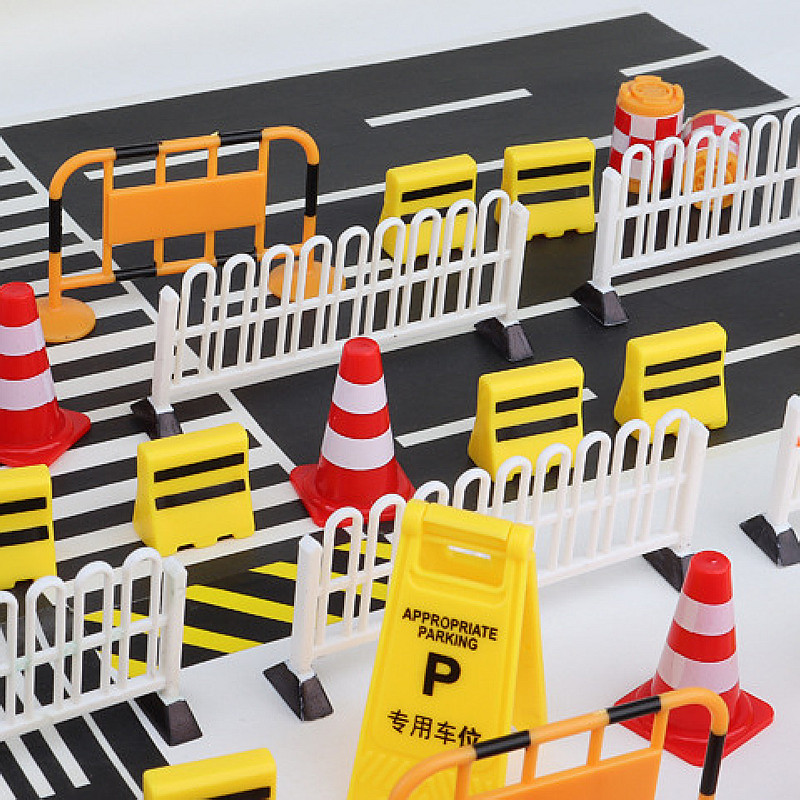 Kids Educational Device - Mini-Verkehrsschilder & Straßensperren-Spielset, Simulierte Sicherheitsbarriere-Spielzeuge, Lehrreiches