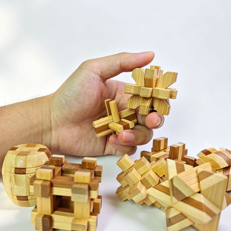 NEUES 4,5CM Lu Ban Schloss-Puz – Brain Teaser Cube Bewertung und Preis